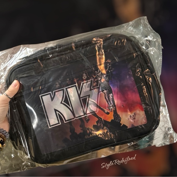 NWT KISS x Glamite Lenticular Motion Makeup Bag - Picture 9 of 9
